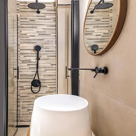 Case de vacanță Iconic Marevia Beachfront